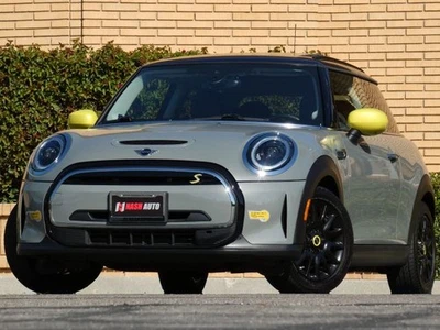 Mini Cooper Cooper SE 2022 hatchback 2P Foto 1 de 4