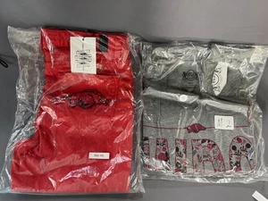 OCJ Womens Arkansas Razorbacks Jeans & Shirt Bundle - Size-6(J)M(S) - Bild 1 von 11