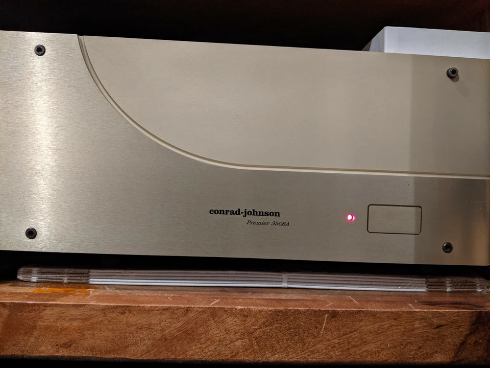 Amplificador Conrad Johnson Premier 350 com embalagem original e manual 4º proprietário - Imagem 1 de 1