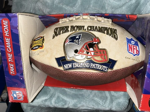 Super Bowl XXXVIII  NEW ENGLAND PATRIOTS Football FEB 1  2004 Metallic Logo Cover