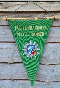 Vintage Pennant - POLIZEIPRAESIDIUM MITTELFRANKEN / MIDDLE FRANCONIA POLICE HQ - Picture 1 of 2