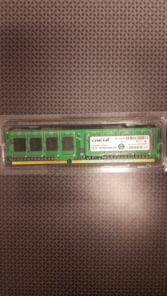 Crucial CT25664BA1339.M8FR 2GB 240-Pin Dimm 256MX64 DDR3 - Image 1 of 1