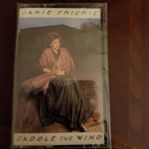 1988 - Janie Frickie - Saddle The Wind Cassette Tape - New/Sealed - Imagen 1 de 1
