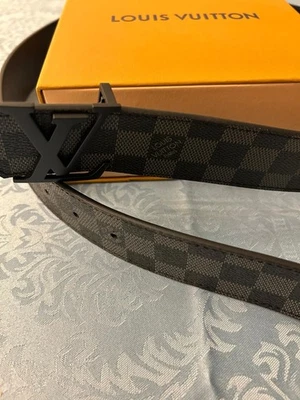 Cinturón Louis Vuitton Grafito Negro Gris, 105 cm - 36/38 Cintura Foto 1 de 4