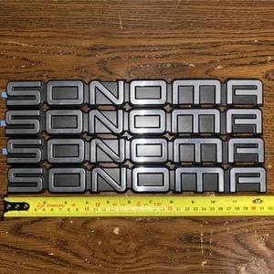 NOS GMC OEM 1995-2004 Sonoma Door Tailgate Emblem Badge Logo Nameplate new lot 4 - Bild 1 von 8