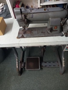 Singer 211G156 Industrial sewing machine. High Speed+Reverse Feed.Upholstery - Picture 1 of 1