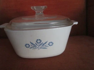 CORNING WARE CORNFLOWER BLUE 1 3/4 COVERED BAKING DISH. VINTAGE - Picture 1 of 4