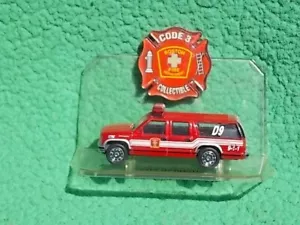 CODE 3 - CITY OF BOSTON - EMERGENCY D9 911 - Die-Cast Model 1/64 - Picture 1 of 6