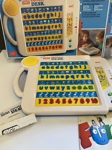 VTECH LITTLE SMART ALPHABET DESK WITH PHONICS LEARNING SYSTEM 1992 Box EUC - Picture 1 of 5