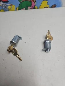 2 pennelli cassetta degli attrezzi universale serrature a camme? Armadio Curio? Fabbro falegname 3/4" Leggere - Foto 1 di 4