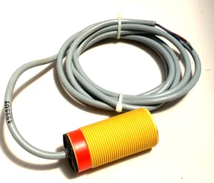 Turck BI10-S30-AZ3X Sensor - Picture 1 of 2
