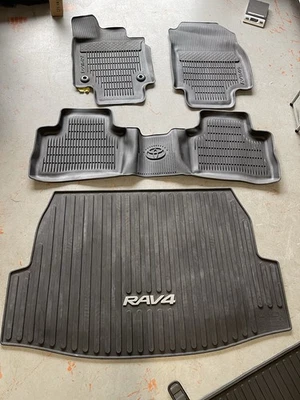 Mint Genuine Toyota RAV4 Rubber Car Floor Liners Mats For 2019-2023 RAV-4 5pcs - Image 1 of 4