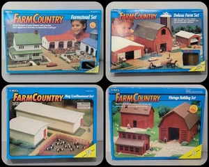 Vintage Lot Of 4 Ertl Farm Country, Hog Lot Deluxe Farm Vintage House Set READ* - Picture 1 of 24