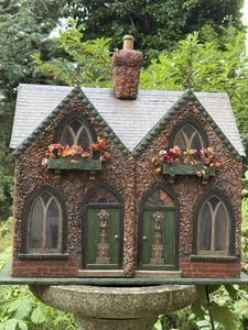 Antique Dolls House.A Rare Gothic Cottage Folly , Circa 1900/1920. - Picture 1 of 24