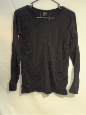 Athleta Women's Black Vented Long Sleeve Fitted T-Shirt SZ M - Image 1 of 4