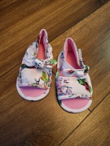 Ted Baker Baby Floral Knot Front Sandals Pram Shoes 6-9 months - Picture 1 of 2