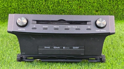 Unidad principal reproductor de CD radio HD Lexus RC350 RCF 2015-2018 Gracenote XM 86130-24011 Foto 1 de 4