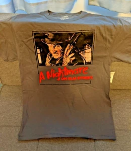 T-shirt A Nightmare On Elm Street taglia media (38/40) nuovissima con etichetta - Foto 1 di 3