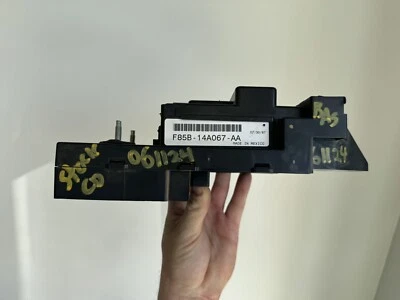 1997-1998 Ford F150 4x4 painel interno caixa de fusíveis relé fabricante de equipamento original F85B-14A067-AA - Imagem 1 de 4