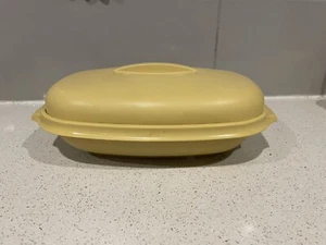 Tupperware Vintage Microwave Steamer Harvest Gold - Picture 1 of 3