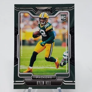 Panini Playbook Rookie RC #199 2021 Kylin Hill Packers - Imagen 1 de 2