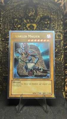 Yu-Gi-Oh! DUNKLER MAGIER YSYR-DE001 ULTIMATE RARE 1. AUFLAGE NEAR MINT - Bild 1 von 4