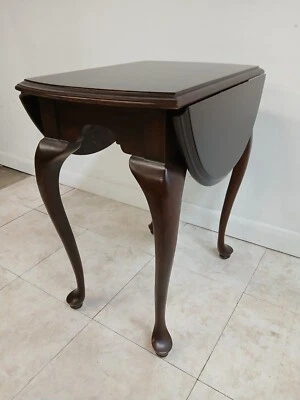 PETITE Ethan Allen Georgian Court Dropleaf Lamp End Table Chippendale 225 - Image 1 of 4