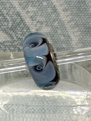 Auténticos Trollbeads ÚNICOS Remolinos Azul Claro con Burbujas en Púrpura UU, Nuevos (42.0) Foto 1 de 4