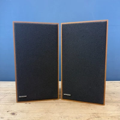 VINTAGE HITACHI SS-6261G 2-WAY SPEAKER SYSTEM - 4OHMS 30 WATTS - FAUX WOOD - Image 1 of 4