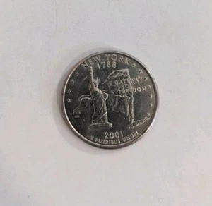 2001 P - New York - State Quarter RARE ERROR Elevating Torch Circulated Coin - Picture 1 of 10