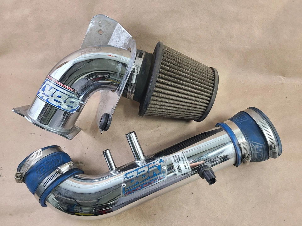 Ford Mustang GT 1996-2004 4,6 L V8 rendimiento BBK admisión de aire frío Foto 1 de 4