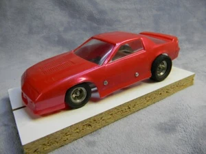 1/24 SCALE 1980'S CHEVY CAMARO Z28 PASTEL RED SLOT CAR W/CLASSIC CHASSIS - Picture 1 of 9