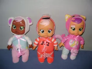 Bambole Cry Babies Tiny Cuddles Music Edition 3pk. - Foto 1 di 8