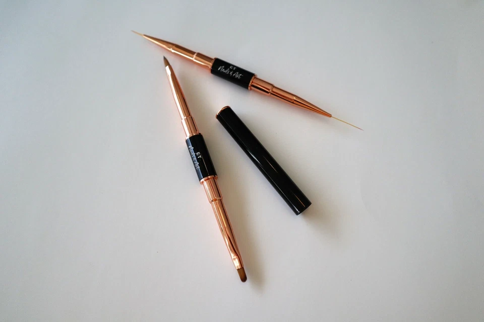 SET 4 HIGH QUALITY BRUSHES OF 2 LINE WORK NAIL ART, GEL, 3D FLOWER BRUSH - Image 1 of 4