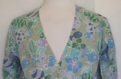 Abrigo de laboratorio de enfermera Tafford talla XS tonos de pez verde manga larga broches de presión  Foto 1 de 4