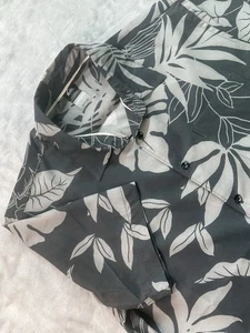 Quicksilver Waterman Shirt Men’s S/P Comfort Fit Gray Hawaiian Leaf Button Up - Picture 1 of 12