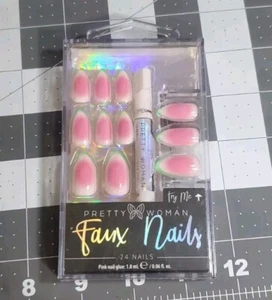 Pretty Woman FAUX Nails 24 Nail & Glue Fashionable Pink And Gree PDV6689 - Picture 1 of 2