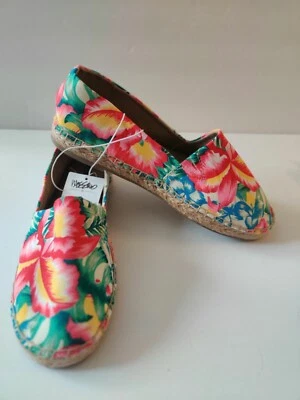 New Women's Mossimo Size 8 Tropical Print Espadrilles - Image 1 of 3
