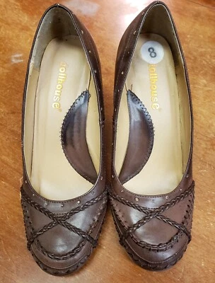 Bomba de cuña marrón para casa de muñecas "Edgy" 8B Foto 1 de 4