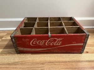 Vintage Red Classic Coca-Cola Family Size Wooden Crate Fits 12 Large Bottles