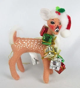 Annalee 2009 Weihnachten Rentier trägt Geschenke Kranz & Nikolausmütze Ornament - Bild 1 von 7