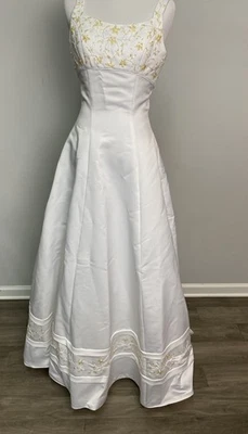 Vestido de novia Oleg Cassini talla 2 para mujer blanco con cuentas sin mangas vestido de fiesta de tul Foto 1 de 4