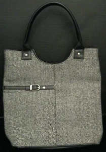 BLACK & WHITE HERRINGBONE PATTERN YANKEE CANDLE SHOULDER BAG PURS E SNAP CLOSURE - Picture 1 of 5