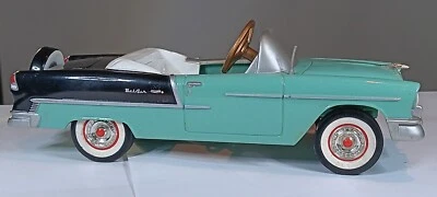 Caja de cambios - Modelo de coche a pedales Chevy Bel Air 1:18 - azul agua negro blanco Foto 1 de 4