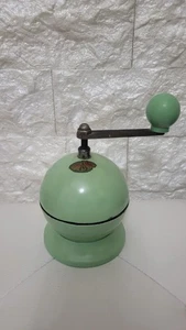 [NC] macinino - macina caffè marca TRE SPADE mela - anni 50 vintage - Foto 1 di 8