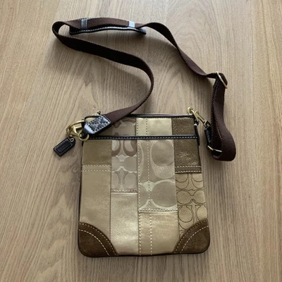 Bolsa tiracolo Coach Patchwork Swingpack carteiro - Imagem 1 de 4