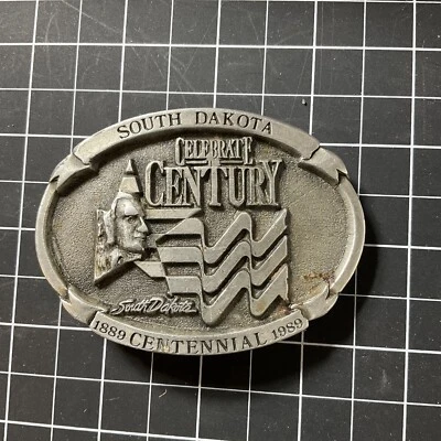 Hebilla de cinturón vintage de Dakota del Sur Celebrate The Century Centennial 1989 Foto 1 de 2