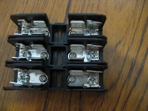 Littelfuse L60030M-2SQ, portafusibile triplo cartuccia 30 Amp 600V - Foto 1 di 1