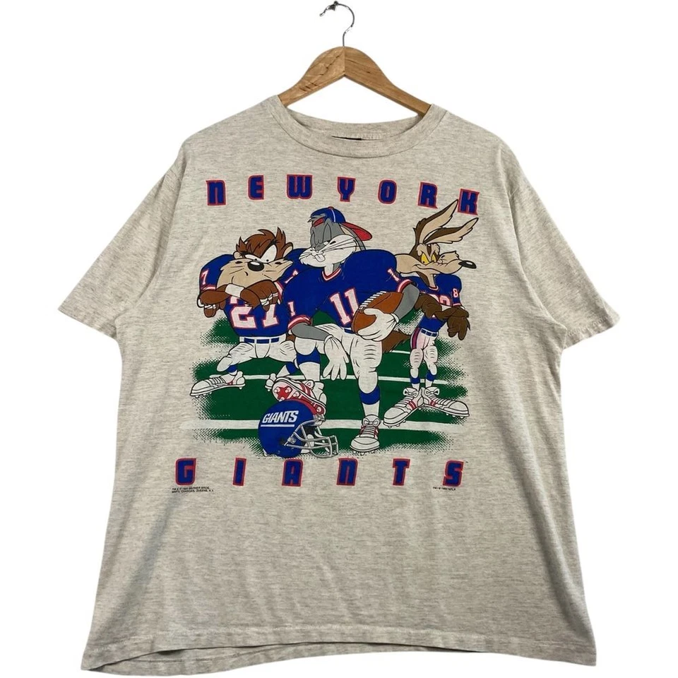 New York Giants Looney Tunes NFL Football Classic T shirt Unisex tee HN2330 - Image 1 of 1