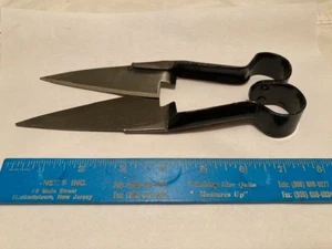 NEW -8" GRASS SHEARS / GRASS CLIPPERS - OLD STYLE - SHARP - FREE SHIP - Picture 1 of 5